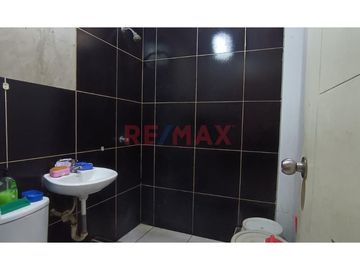 Casa En Venta Como Terreno En Villa Maria Del Triunfo