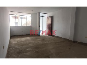 Venta De Departamento En San Martín De Porres: 5 Dormitorios, Cerca A Transporte Y Servicios