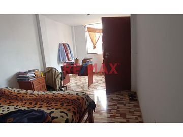 Venta De Departamento En San Martín De Porres: 5 Dormitorios, Cerca A Transporte Y Servicios