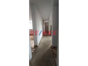 Venta De Departamento En San Martín De Porres: 5 Dormitorios, Cerca A Transporte Y Servicios