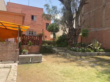 ¡CASA AMPLIA EN VENTA EN LA EXCLUSIVA AVENIDA EJÉRCITO, AREQUIPA!