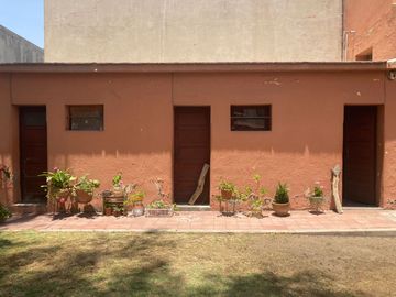 ¡CASA AMPLIA EN VENTA EN LA EXCLUSIVA AVENIDA EJÉRCITO, AREQUIPA!