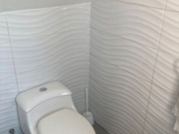 ¡CASA AMPLIA EN VENTA EN LA EXCLUSIVA AVENIDA EJÉRCITO, AREQUIPA!