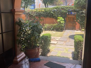 ¡CASA AMPLIA EN VENTA EN LA EXCLUSIVA AVENIDA EJÉRCITO, AREQUIPA!