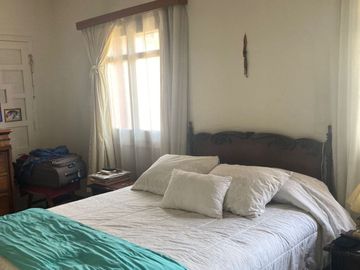 ¡CASA AMPLIA EN VENTA EN LA EXCLUSIVA AVENIDA EJÉRCITO, AREQUIPA!