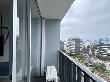 Exclusivo Departamento Amoblado + Estacionamiento San Isidro - A 3 Cuadras Del Parque El Olivar