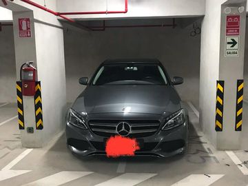Exclusivo Departamento Amoblado + Estacionamiento San Isidro - A 3 Cuadras Del Parque El Olivar