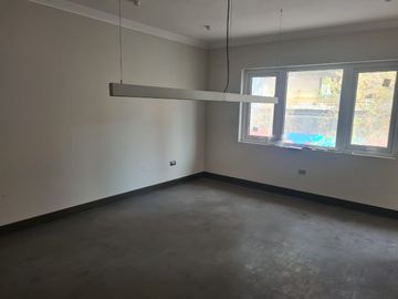 Oficina Remodelada en el Corazón del Barrio El Golf, Las Condes