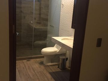 CASA EN VENTA LA QUEBRADA CIENEGUILLA!