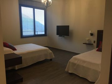 CASA EN VENTA LA QUEBRADA CIENEGUILLA!
