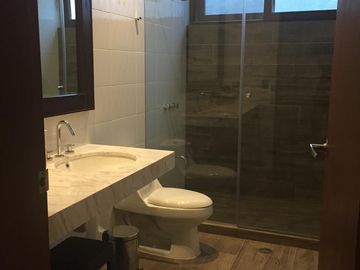 CASA EN VENTA LA QUEBRADA CIENEGUILLA!