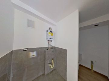 SE VENDE APARTAESTUDIO EN MAZURÉN