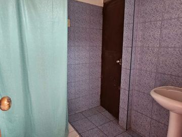 SAN JUAN DE MIRAFLORES: VENTA DE CASA CERCA PARQUE VILLALOBOS - ZONA B