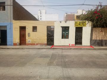 VENTA DE ACCIONES Y DERECHOS DE CASA EN SAN MARTIN DE PORRES