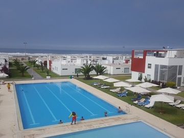 VENTA CASA DE PLAYA TOTALMENTE EQUIPADA EN CONDOMINIO CALA DEL MAR