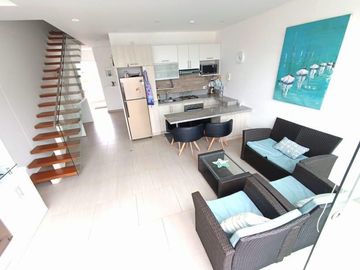 Venta De Departamento Tríplex En Condominio, En San Bartolo