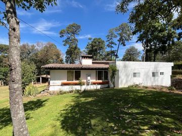 Casa con un jardín amplio, con jacuzzi, Valle de Bravo, México