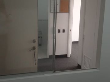 Vendo Linda Oficina en San Isidro en Avenida y Cerca Av Javier Prado y Cochera