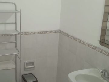 Vendo Linda Oficina en San Isidro en Avenida y Cerca Av Javier Prado y Cochera