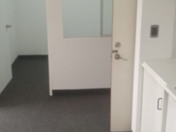 Vendo Linda Oficina en San Isidro en Avenida y Cerca Av Javier Prado y Cochera