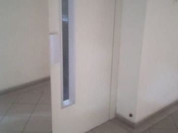 Vendo Linda Oficina en San Isidro en Avenida y Cerca Av Javier Prado y Cochera