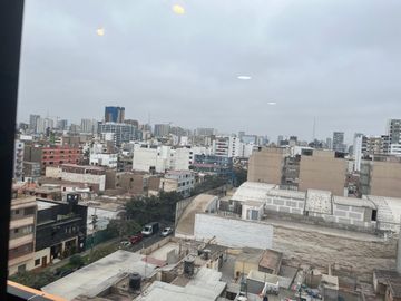 VENDO BONITO DPTO DE ESTRENO EN LINCE CERCA A LA AV. SALAVERRY CON AREA SOCIAL EXCLUSIVA