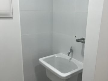 VENDO BONITO DPTO DE ESTRENO EN LINCE CERCA A LA AV. SALAVERRY CON AREA SOCIAL EXCLUSIVA