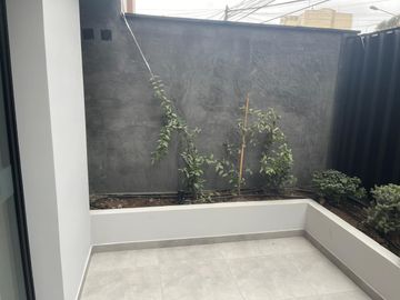 VENDO BONITO DPTO DE ESTRENO EN LINCE CERCA A LA AV. SALAVERRY CON AREA SOCIAL EXCLUSIVA