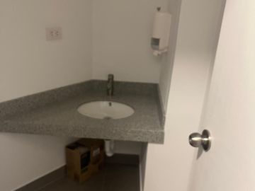 VENDO BONITO DPTO DE ESTRENO EN LINCE CERCA A LA AV. SALAVERRY CON AREA SOCIAL EXCLUSIVA