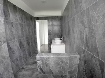 CASA NUEVA EN VENTA, URBANIZACIÓN ZHARA-PASAJE