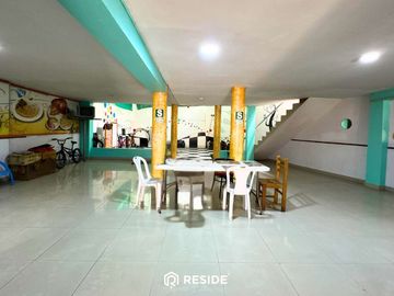 Local comercial cerca a la Av. Salvador Lara Urb. Los Fresnos
