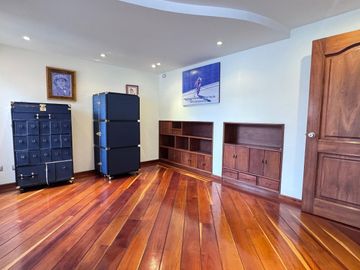EN VENTA EXTRAORDINARIA PROPIEDAD CON 2 CASAS GEMENLAS EN CONJUNTO JARDINES DEL ESTE 1 CUMBAYÁ