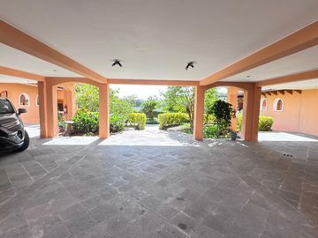 EN VENTA EXTRAORDINARIA PROPIEDAD CON 2 CASAS GEMENLAS EN CONJUNTO JARDINES DEL ESTE 1 CUMBAYÁ