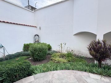 EN VENTA EXTRAORDINARIA PROPIEDAD CON 2 CASAS GEMENLAS EN CONJUNTO JARDINES DEL ESTE 1 CUMBAYÁ