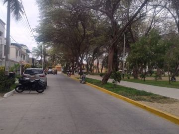 AMPLIA CASA EN VENTA O ALQUILER – URB. MIRAFLORES CASTILLA -PIURA