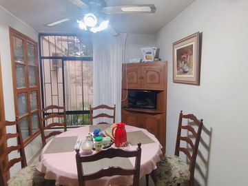 AMPLIA CASA EN VENTA O ALQUILER – URB. MIRAFLORES CASTILLA -PIURA