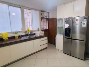 AMPLIA CASA EN VENTA O ALQUILER – URB. MIRAFLORES CASTILLA -PIURA