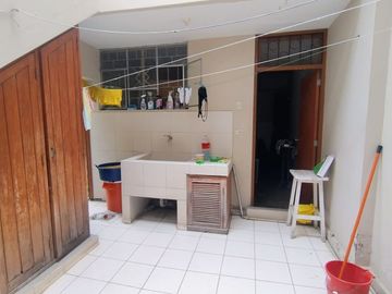 AMPLIA CASA EN VENTA O ALQUILER – URB. MIRAFLORES CASTILLA -PIURA