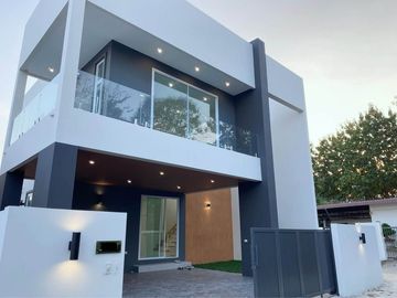 New home corner unit 4 Bedrooms for sale in Nararom