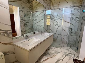 Brand New Golf View House for Sale in Manila Southwoods, Carmona