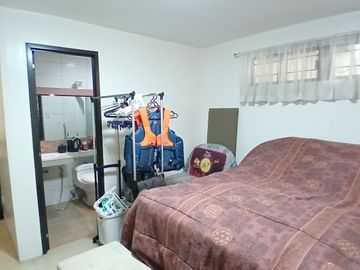 RUSH SALE! 4-6 Bedroom House in Vista Valley Executive Village, Marikina