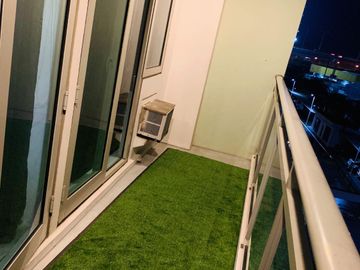 Fully Furnished 2 Bedroom Unit at Azure Urban Resort Residences (Miami Building)