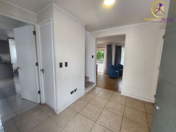 Amplia Casa Mediterranea Condominio Jardín Oriente TillTil