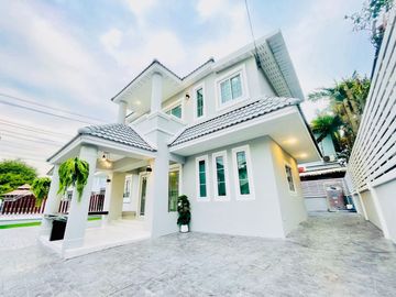 ขายบ้านเดี่ยวสวย หลังมุม 60 ตรว. โครงการกฤษดานคร 18 สาย 3 ตลิ่งชัน