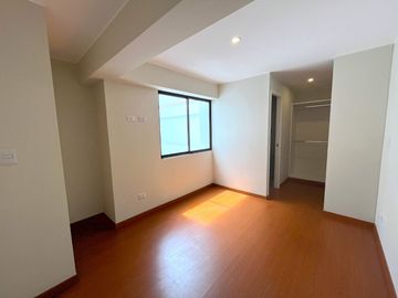DUPLEX FRENTE A PARQUE EN SAN BORJA - Solo clientes interesados