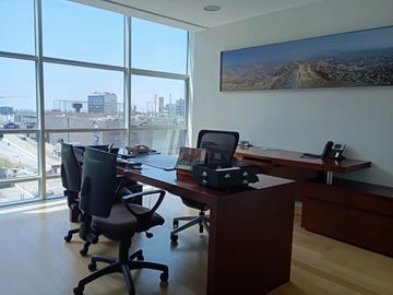📢 ¡OFICINA EN VENTA EN CHACARILLA! 🏢✨