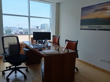 📢 ¡OFICINA EN VENTA EN CHACARILLA! 🏢✨