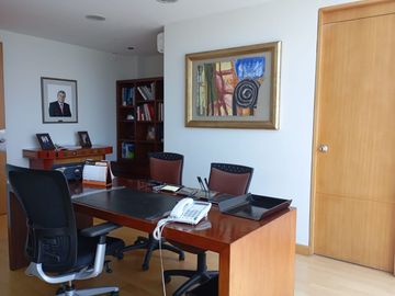 📢 ¡OFICINA EN VENTA EN CHACARILLA! 🏢✨