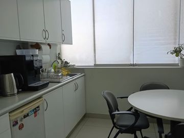 📢 ¡OFICINA EN VENTA EN CHACARILLA! 🏢✨