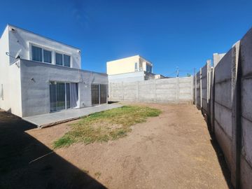 Acogedora Casa en Condominio Ecoterraneo Til Til